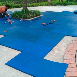 Piso Caucho Reciclado