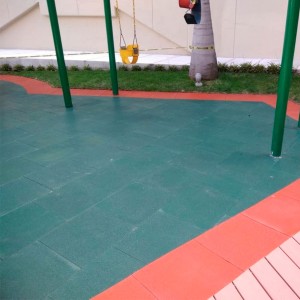 Piso Caucho Reciclado